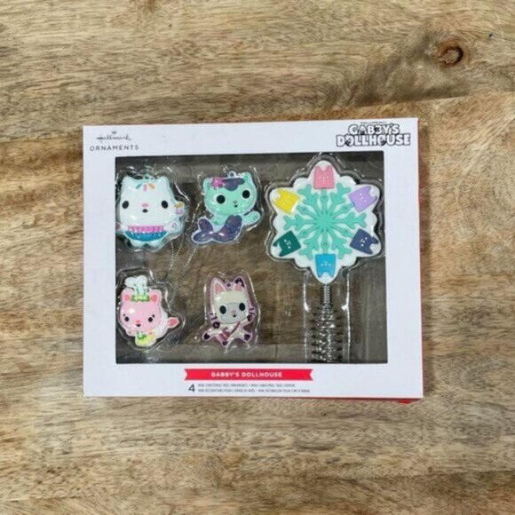 5/$20 NEW Hallmark Gabby's Dollhouse Christmas Tree Ornaments & Tree Topper Set - Picture 1 of 5